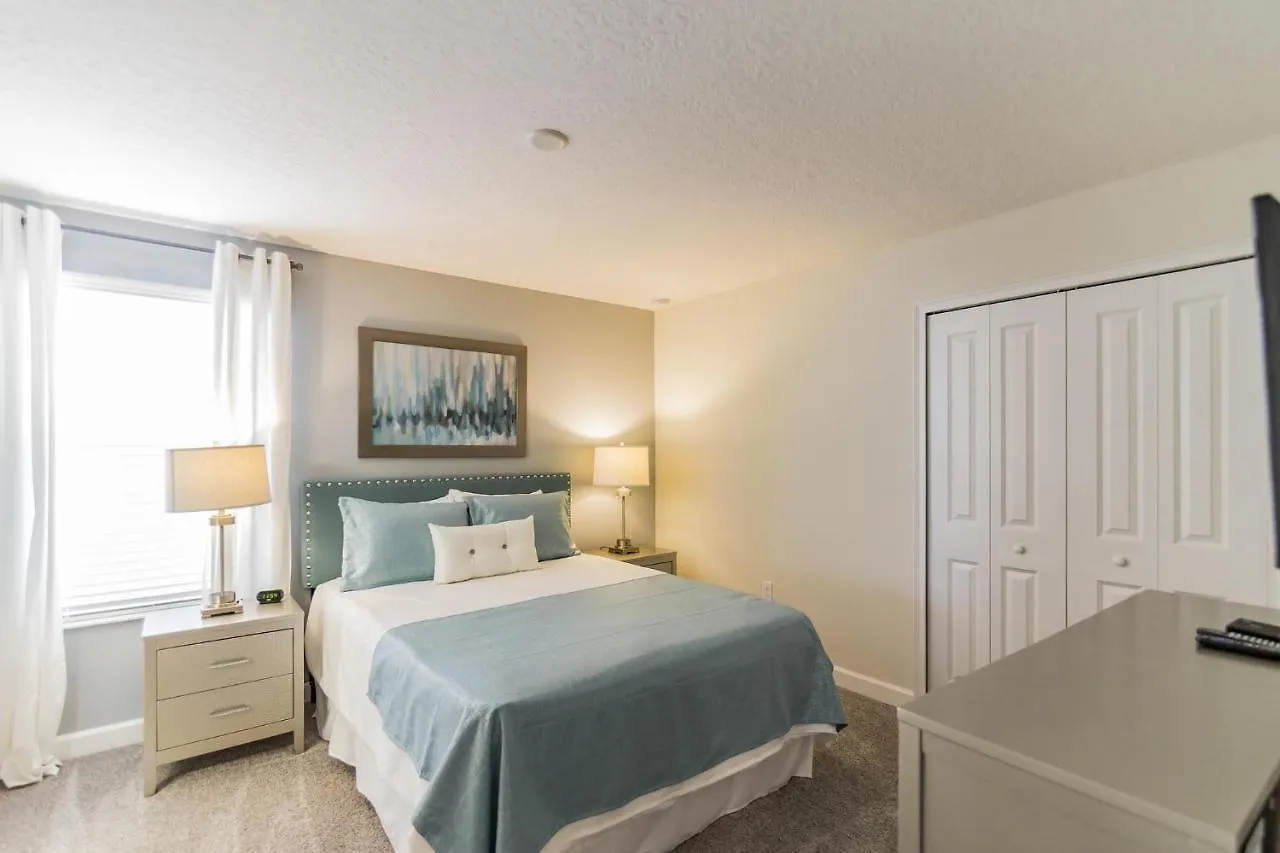 Holiday home Champions Gate Resort!! Game Room, Theater, Near Disney!!! Davenport
