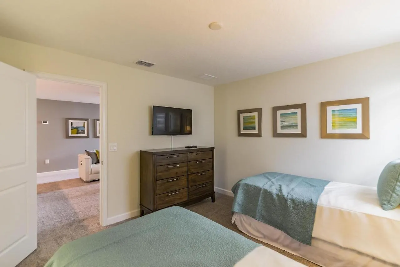 Champions Gate Resort!! Game Room, Theater, Near Disney!!! Davenport Holiday home